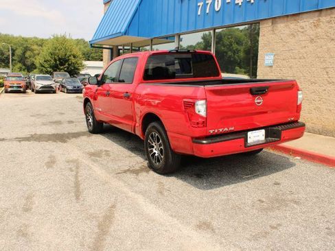 Used 2023 Nissan Titan SV RWD image 4