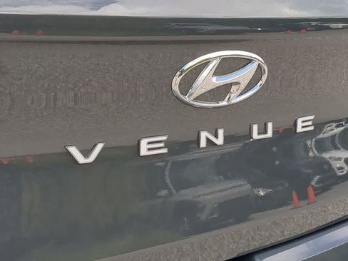 New 2026 Hyundai Venue SE FWD image 13