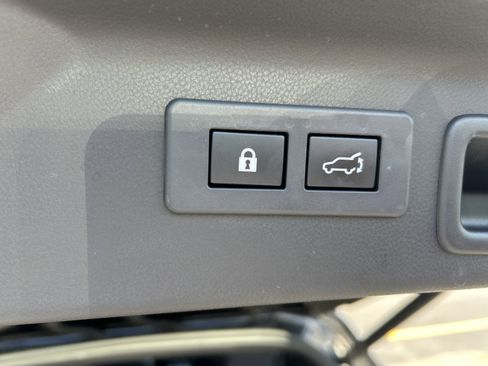 Used 2025 Subaru Forester Premium AWD/4WD image 20