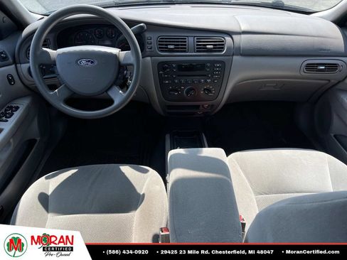 Used 2005 Ford Taurus SE FWD image 13