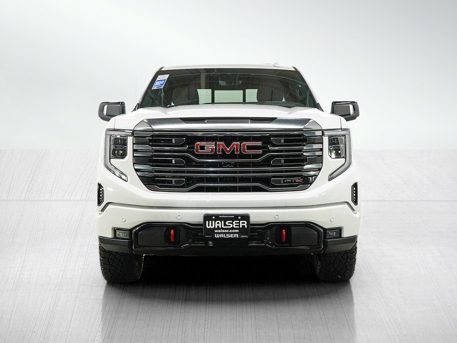 Used 2024 GMC Sierra 1500 AT4 w/ Technology Package AWD/4WD image 9