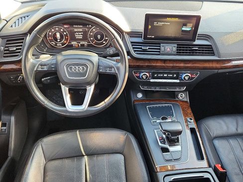 Used 2018 Audi Q5 2.0T Premium Plus w/ Premium Plus Package image 11