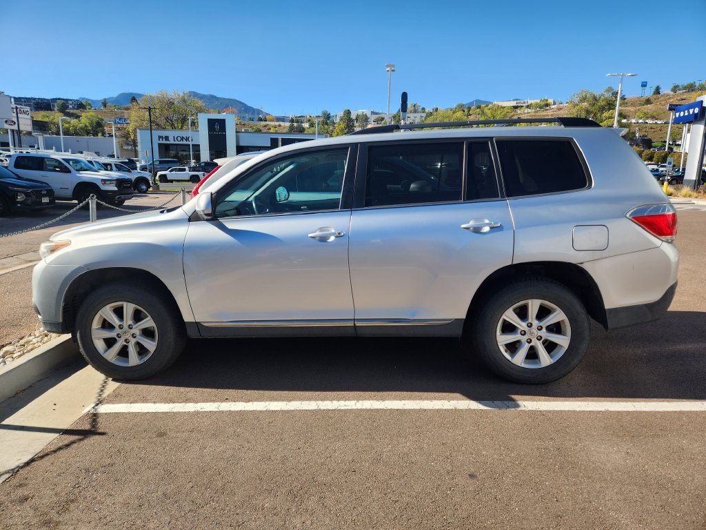 Used 2013 Toyota Highlander Plus AWD/4WD image 7