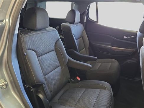 Used 2023 GMC Acadia SLE w/ Driver Convenience Package image 14