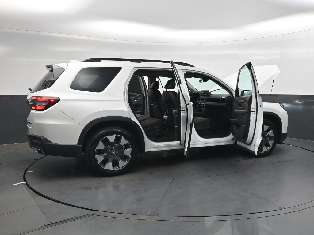 Used 2026 Honda Pilot Touring image 36