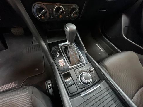Used 2018 MAZDA MAZDA3 Sport FWD image 15