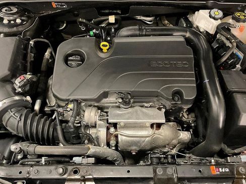 Used 2023 Chevrolet Malibu LT image 14