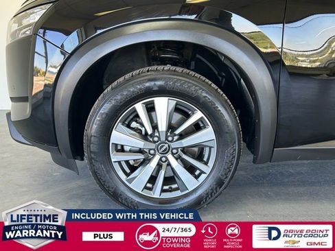 Used 2025 Nissan Pathfinder SL image 8