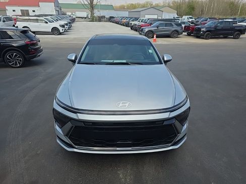 Used 2024 Hyundai Sonata SEL w/ Convenience Package FWD image 3