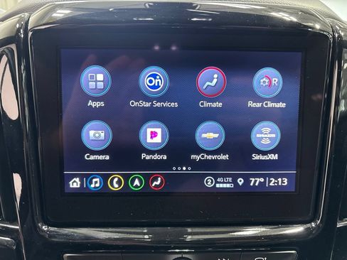 Used 2023 Chevrolet Traverse LT w/ LT Premium Package AWD/4WD image 19