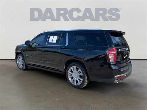 Used 2024 Chevrolet Suburban High Country image 5