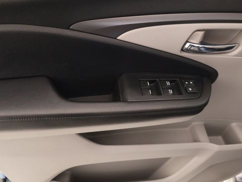 Used 2021 Honda Pilot Special Edition image 17