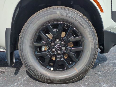 New 2026 Nissan Frontier SV image 11