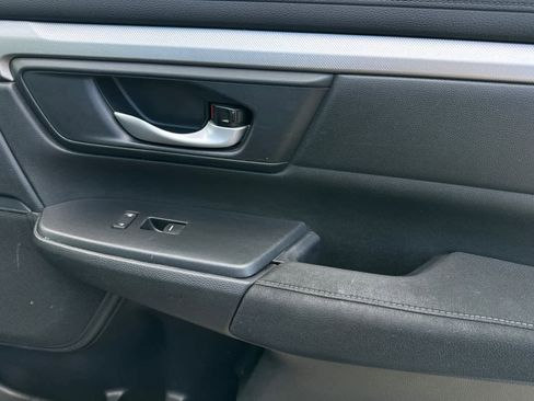 Used 2017 Honda CR-V LX image 18