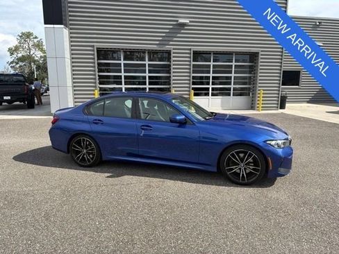Used 2023 BMW 330i Sedan w/ M Sport Package RWD image 2