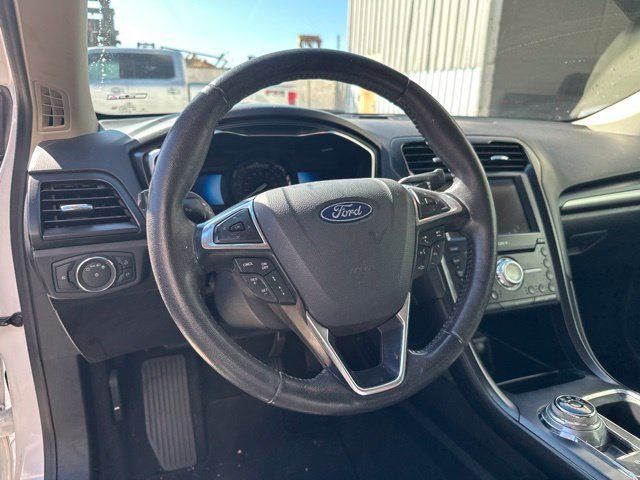 Used 2019 Ford Fusion Energi Titanium FWD image 13