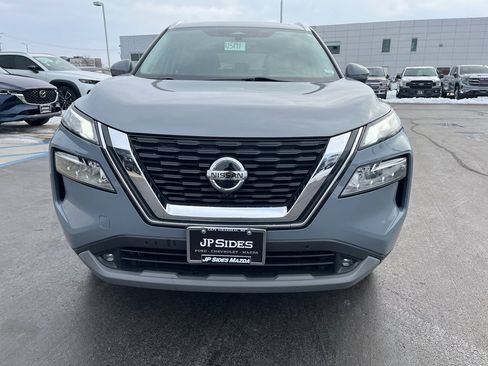 Used 2021 Nissan Rogue SL w/ Premium Package image 4