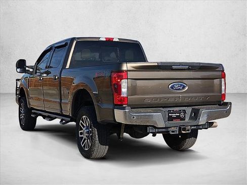 Used 2017 Ford F250 Lariat w/ Lariat Value Package AWD/4WD image 7