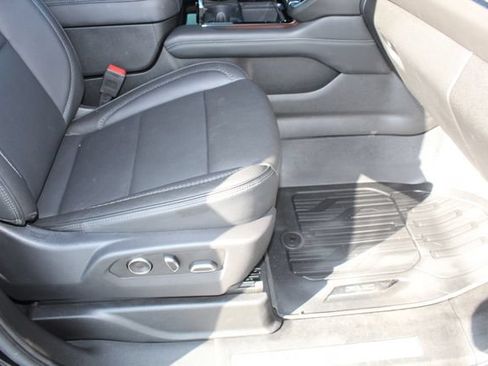 Used 2025 GMC Yukon Denali w/ Denali Reserve Package AWD/4WD image 18