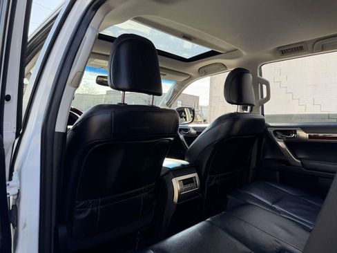 Used 2016 Lexus GX 460 w/ Premium Package image 20