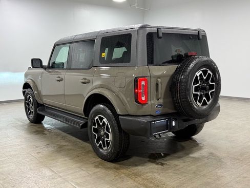 New 2025 Ford Bronco Outer Banks image 6