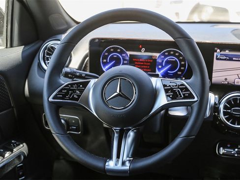 New 2024 Mercedes-Benz EQB 300 4MATIC image 15