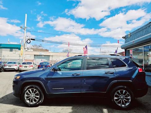 Used 2020 Jeep Cherokee Latitude Plus w/ Cold Weather Group image 2