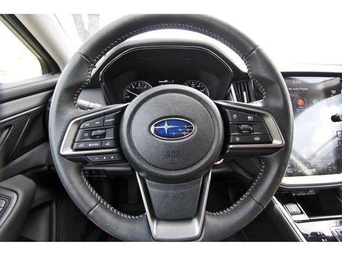 Used 2024 Subaru Outback Premium AWD/4WD image 13