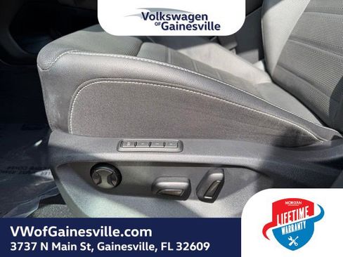 Certified 2025 Volkswagen Atlas SEL AWD/4WD image 18