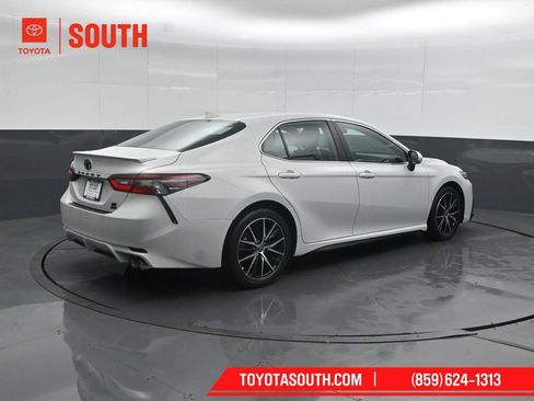 Used 2023 Toyota Camry SE w/ Convenience Package AWD/4WD image 2