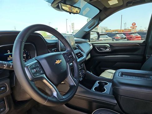 Used 2023 Chevrolet Tahoe Premier w/ Premium Package image 10