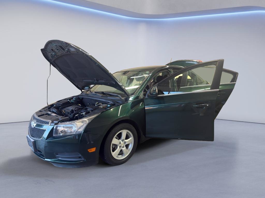 Used 2014 Chevrolet Cruze LT FWD image 11
