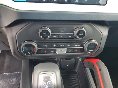 New 2026 Ford Bronco Heritage Edition AWD/4WD image 16