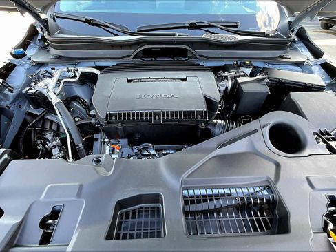 New 2025 Honda Pilot Touring image 16