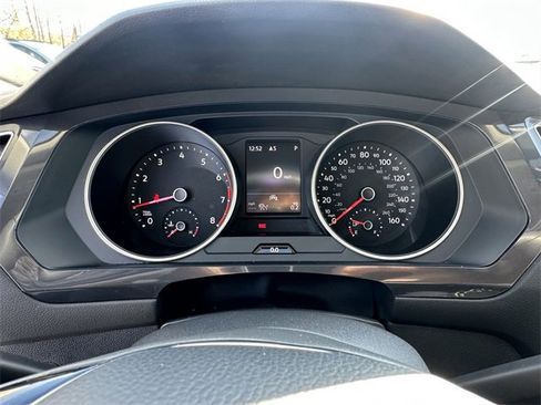 Used 2021 Volkswagen Tiguan SE image 20