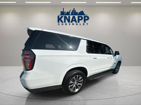 Used 2024 Chevrolet Suburban LT w/ LT Signature Package AWD/4WD image 6