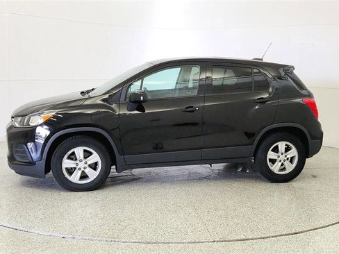Used 2020 Chevrolet Trax LS w/ Tint and Cruise Package FWD image 4