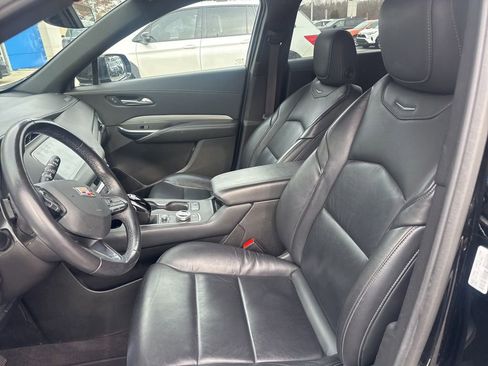 Used 2023 Cadillac XT4 Premium Luxury image 7
