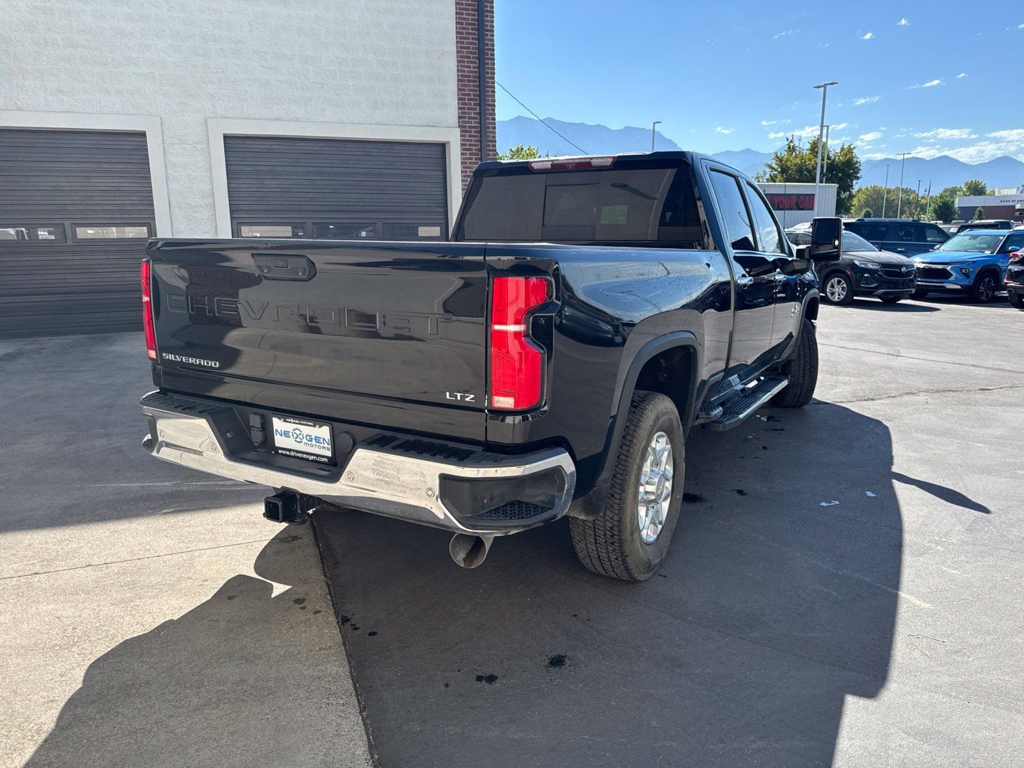 Used 2024 Chevrolet Silverado 2500 LTZ w/ LTZ Texas Edition AWD/4WD image 8