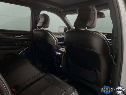 Used 2023 Jeep Grand Cherokee Overland w/ Luxury Tech Group IV image 79