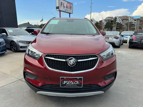 Used 2021 Buick Encore Preferred image 2