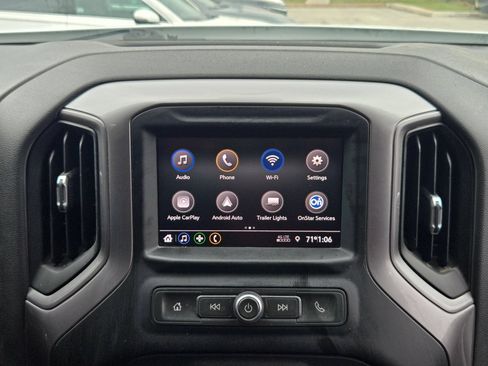 Used 2020 Chevrolet Silverado 1500 Custom w/ Custom Value Package RWD image 17