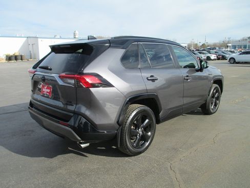 Used 2020 Toyota RAV4 XSE image 4