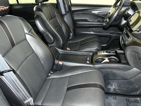 Certified 2023 Honda Passport TrailSport image 43