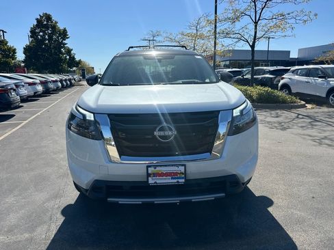 New 2025 Nissan Pathfinder Platinum w/ Cargo Package image 8