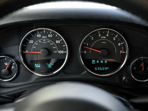 Used 2018 Jeep Wrangler Unlimited Sahara image 20