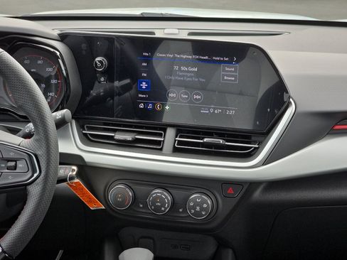 New 2025 Chevrolet Trax RS w/ Driver Confidence Package image 22