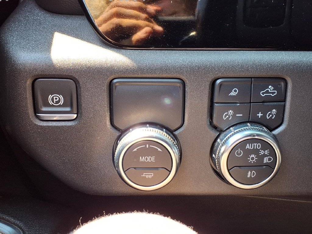 Used 2024 GMC Sierra 1500 SLT RWD image 17