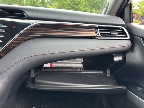 Used 2018 Toyota Camry XLE w/ Audio Package FWD image 39