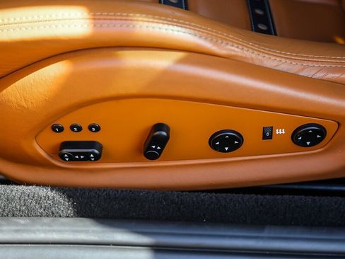 Used 2010 Ferrari California RWD image 39